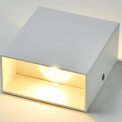 Lampada da parete LED regolabile per esterni con sensore di movimento e doppia luminosità