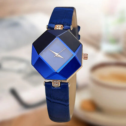 Casual Women's Watch Adjustable Strap Vibrant Dial Design Hardlex Glass Durable Wristwatch