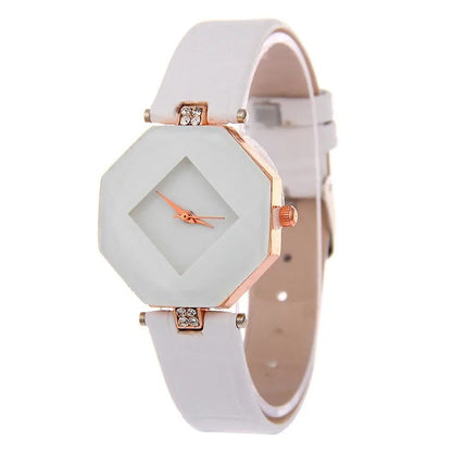 Casual Women's Watch Adjustable Strap Vibrant Dial Design Hardlex Glass Durable Wristwatch