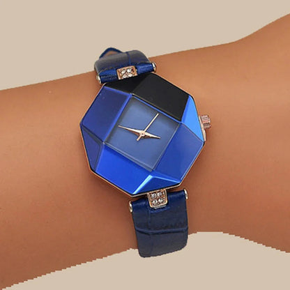 Casual Women's Watch Adjustable Strap Vibrant Dial Design Hardlex Glass Durable Wristwatch
