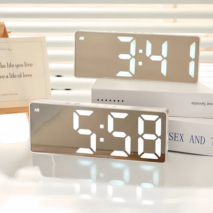 Sveglia digitale con luce che simula l'alba, funzione snooze e display digitale