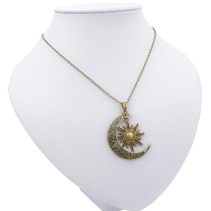 Elegant Adjustable Chain Necklace with Unique Modern Design for Women