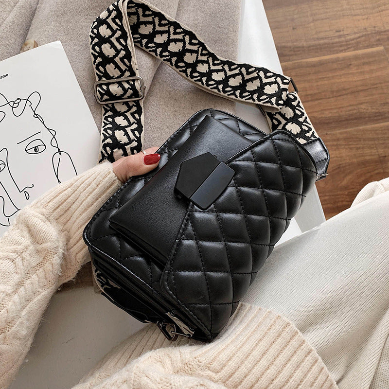 Fashion Shoulder Handbag with Wide Strap Large Capacity Everyday Crossbody Bag