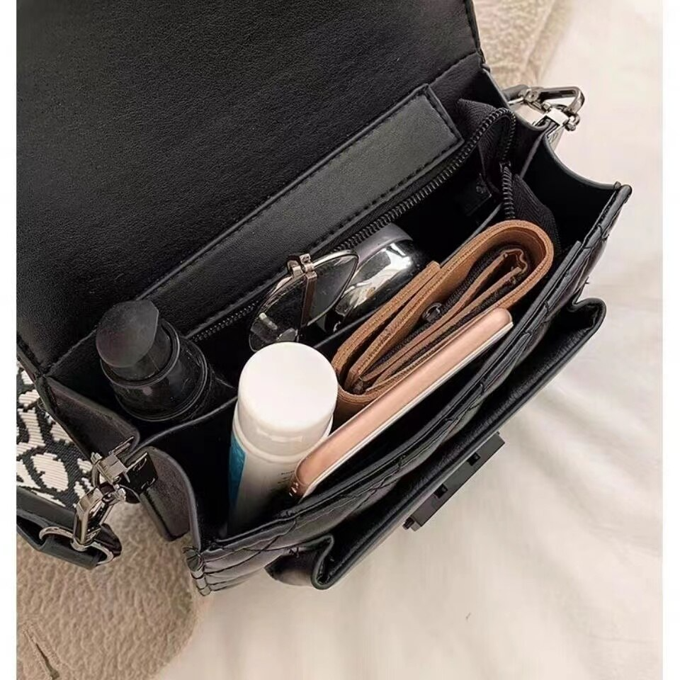 Fashion Shoulder Handbag with Wide Strap Large Capacity Everyday Crossbody Bag