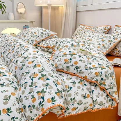 Floral Print Bedding Set with Blossom and Berry Pattern