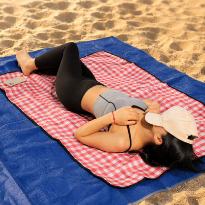Sammenfoldelig sandfri strand- og picnicmåtte til rejser