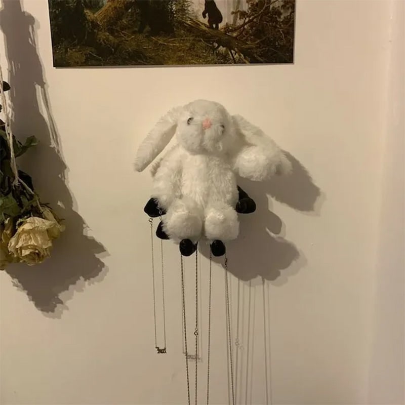 Uhyggelig hånd-vægkrog til Halloween til frakker, jakker og nøgler