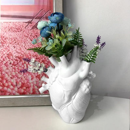 Heart Anatomy Vase Resin Decorative Sculpture Artistic Accent