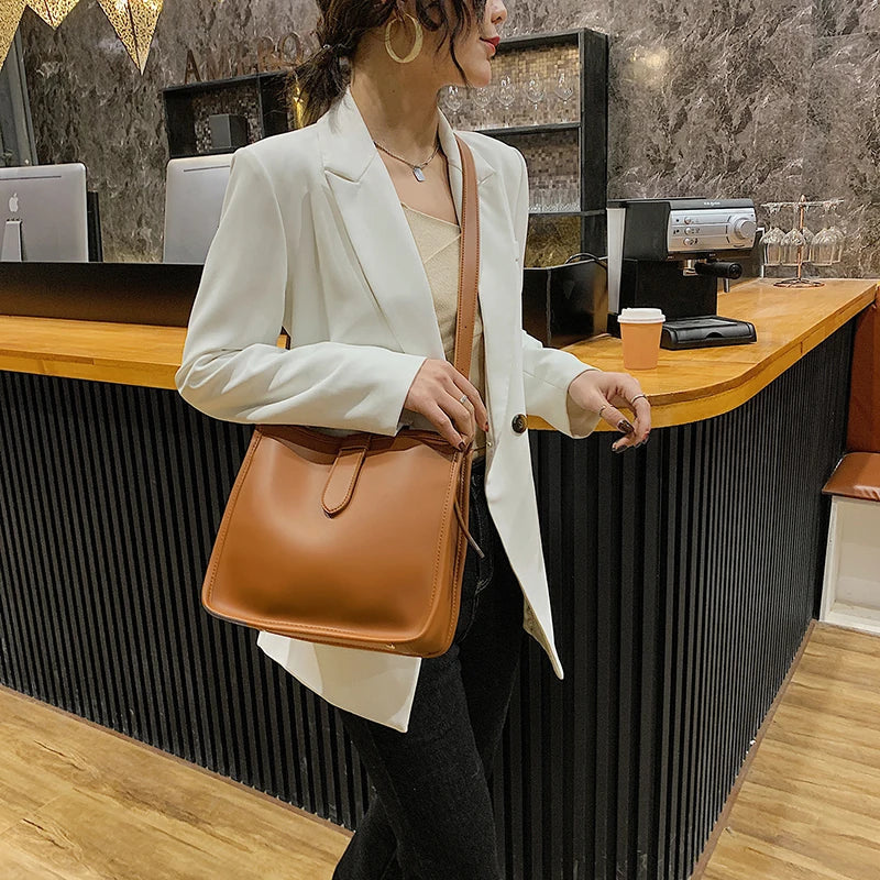 Lightweight Crossbody Shoulder Bag Large Capacity Zipper Women’s Everyday Handbag
