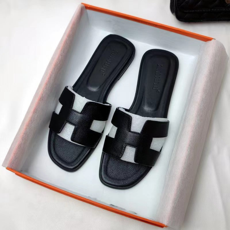 Luxury Flat Women Slippers Cut Out Design Slip On Comfort