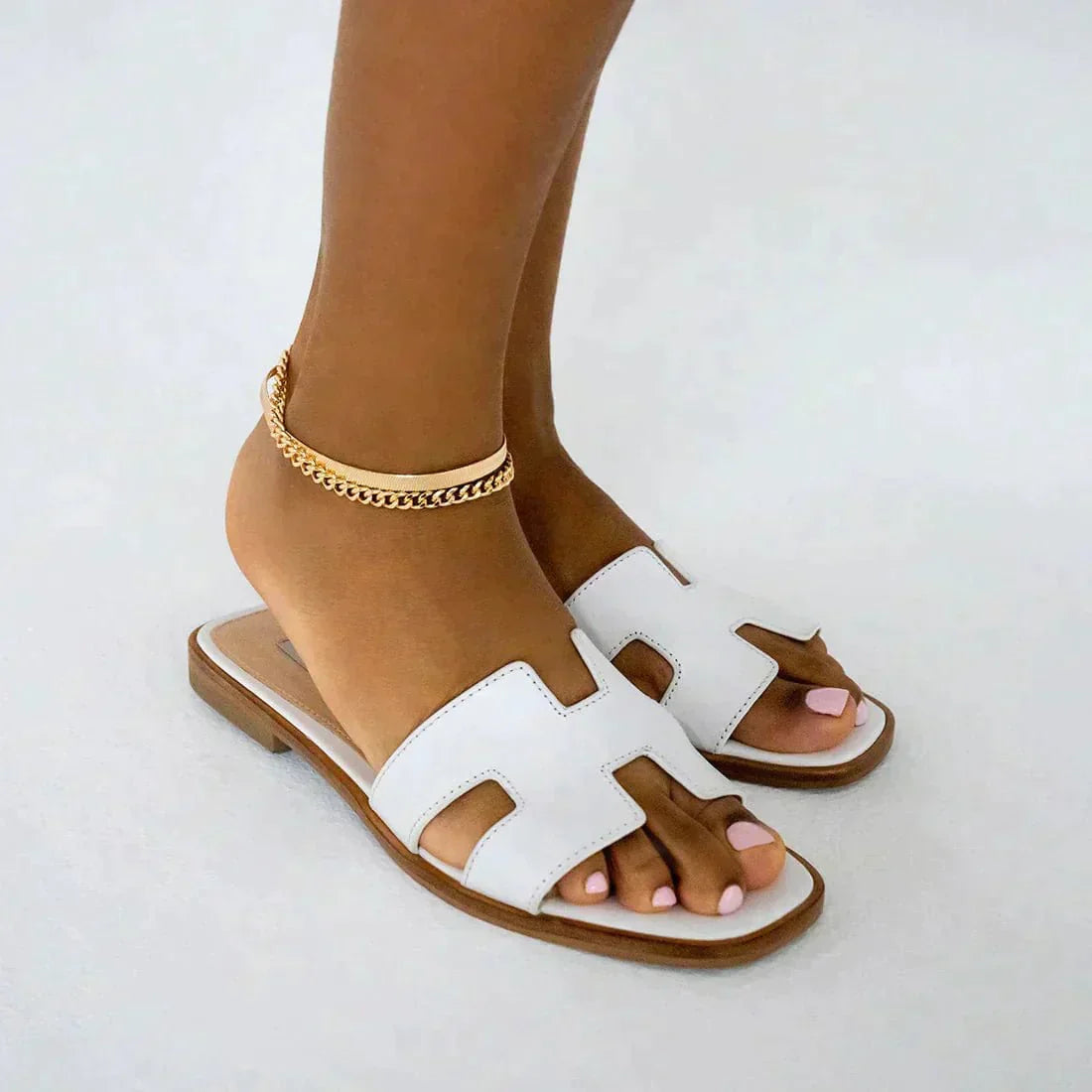 Luxury Flat Women Slippers Cut Out Design Slip On Comfort