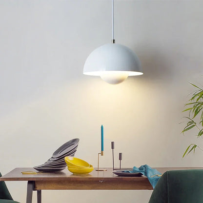 Minimalistisk pendellampe til loftet med justerbar E27-fatning