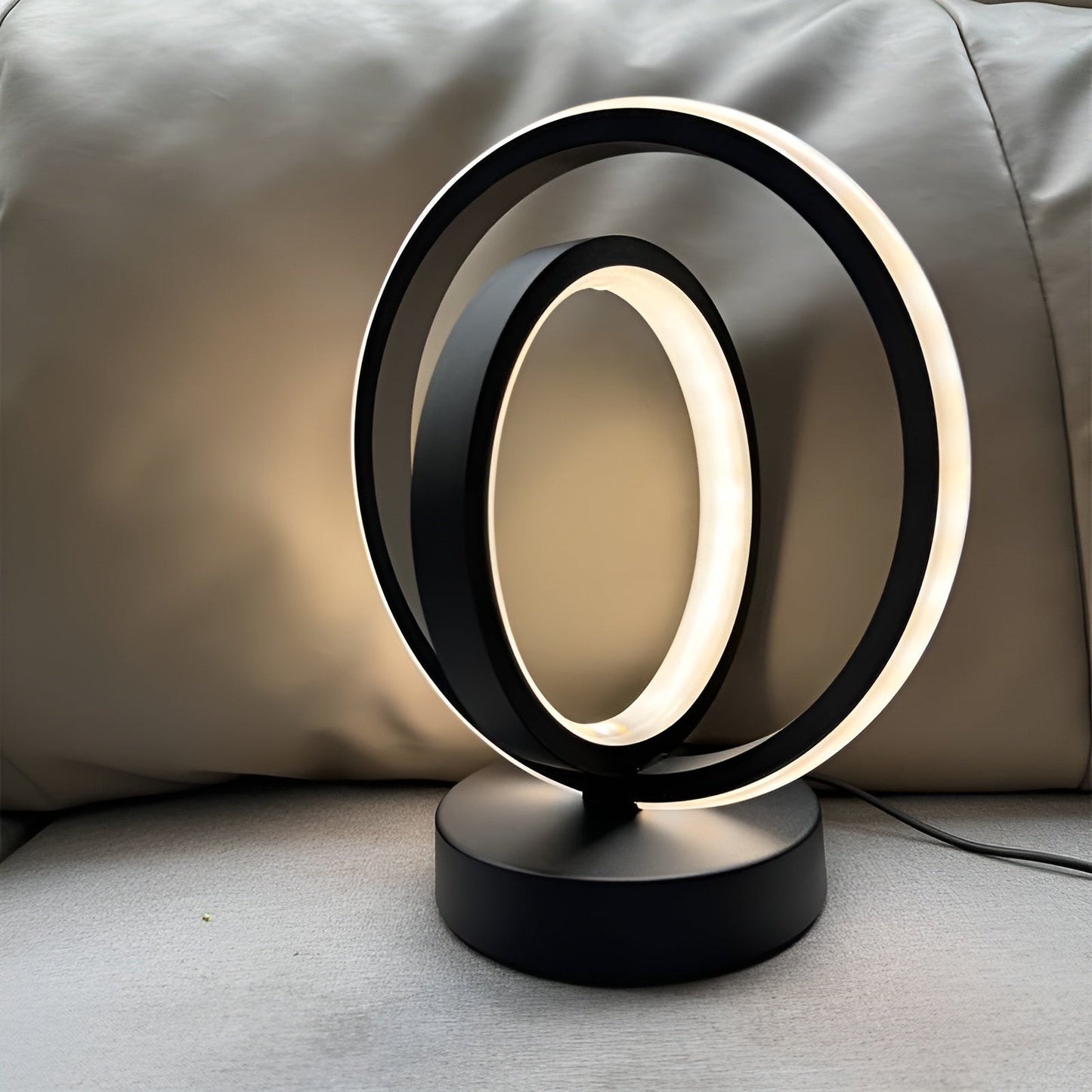 Modern Dimmable Table Lamp Stylish Metal Design with USB Power