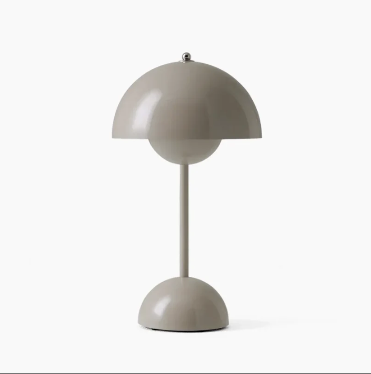 Moderne berøringsbordlampe med USB-strøm, LED, justerbar lysstyrke og varmt hvidt lys
