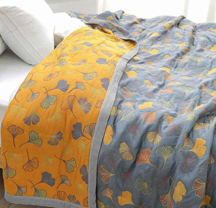 Plaid reversibile con foglie di ginkgo ispirato alla natura per la casa