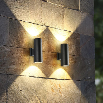 Moderne LED-væglampe til udendørs brug, stilren lampe til have, terrasse og indgangsparti