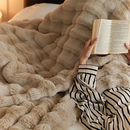 Plush Faux Fur Comfort Blanket for Relaxation and Travel