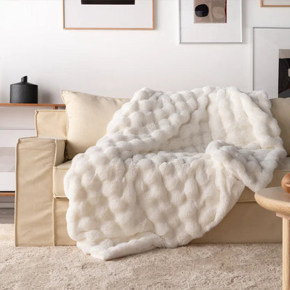 Plush Faux Fur Comfort Blanket for Relaxation and Travel
