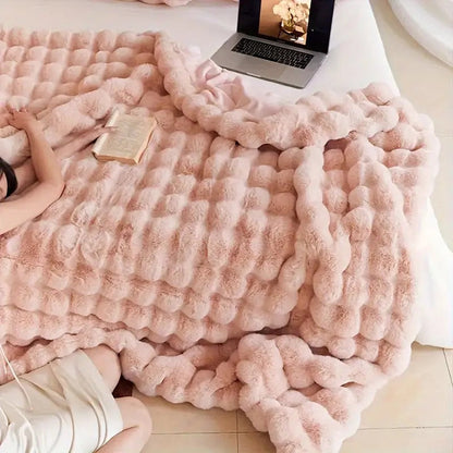 Plush Faux Fur Comfort Blanket for Relaxation and Travel