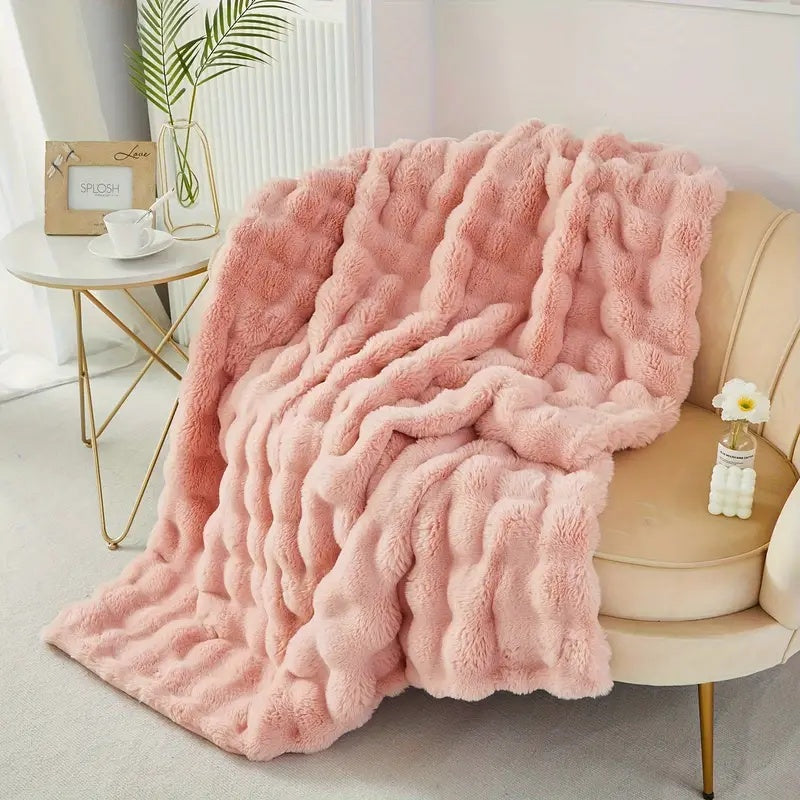 Plush Faux Fur Comfort Blanket for Relaxation and Travel