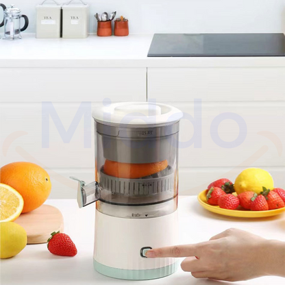 Portable Electric Juicer Compact Rechargeable Fruit Juice Maker for Home Travel and Office