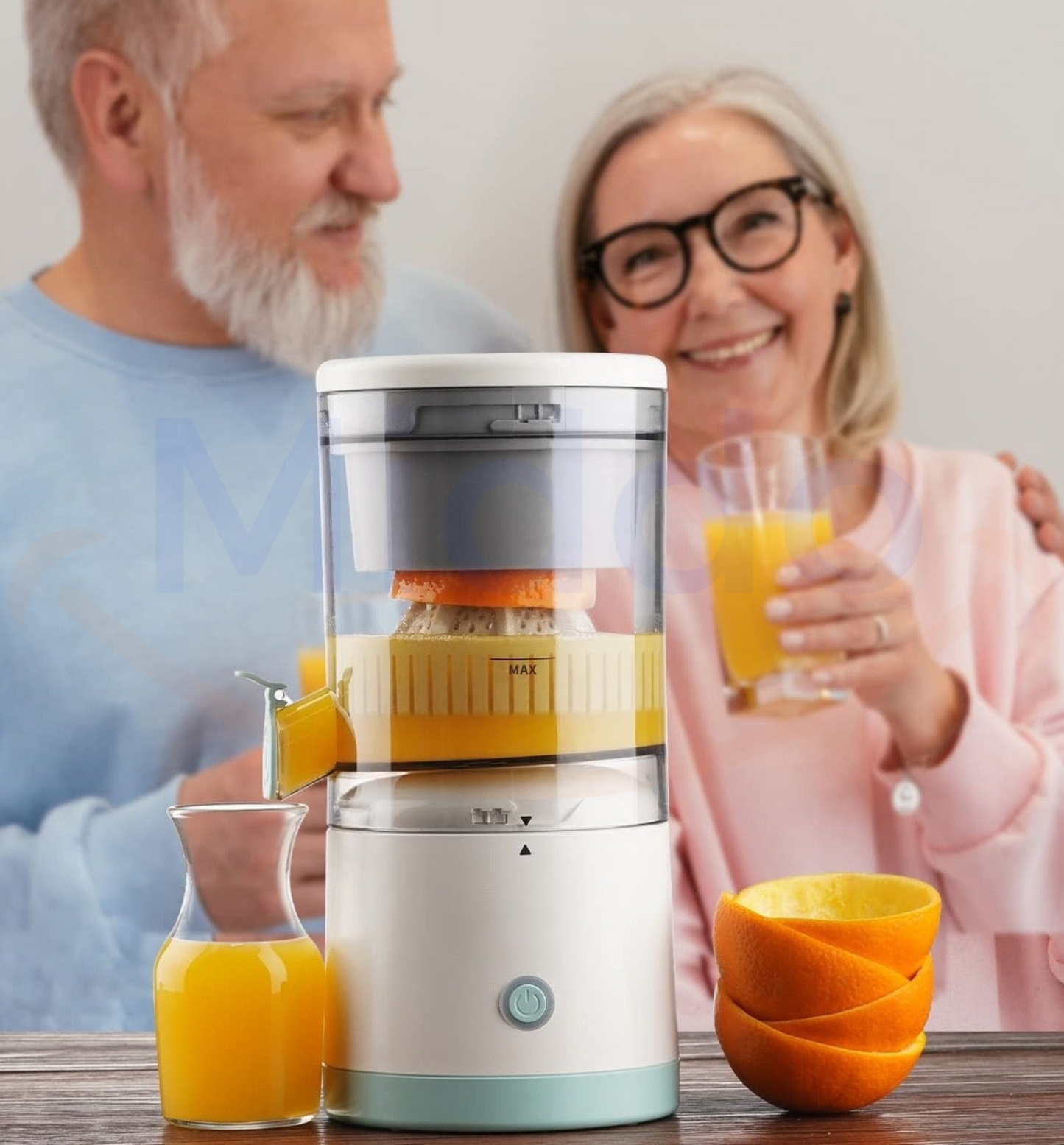 Portable Electric Juicer Compact Rechargeable Fruit Juice Maker for Home Travel and Office