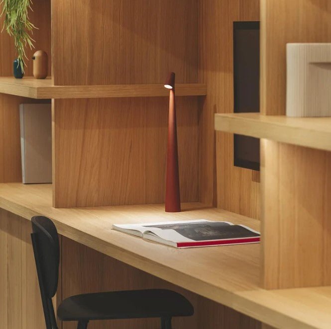 Lampada da tavolo portatile ricaricabile, luce LED senza cavo con luminosità regolabile