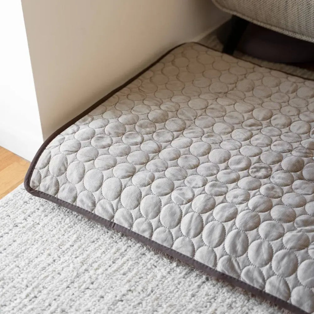 Portable Self-Cooling Pet Mat for Dogs and Cats
