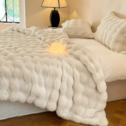 Vendbart tekstureret plaid med blødt kaninpelslook til sofa eller seng, dekorativt boligtilbehør