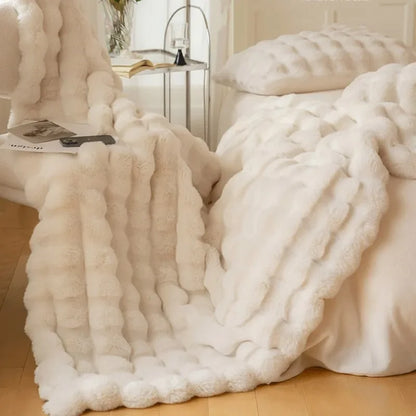 Vendbart tekstureret plaid med blødt kaninpelslook til sofa eller seng, dekorativt boligtilbehør