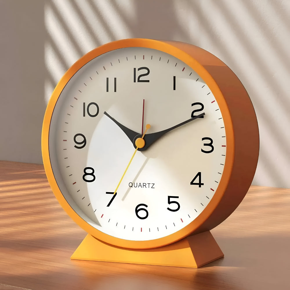 Vintage Silent Quartz Alarm Clock Analog Table Clock With Light