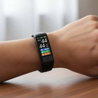 Vandafvisende fitness-tracker med pulsmåler og ECG-monitor