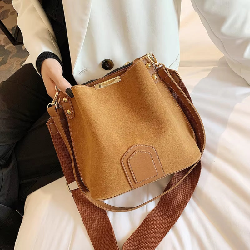 Women Lightweight Handbag Adjustable Shoulder Strap Elegant Everyday Purse